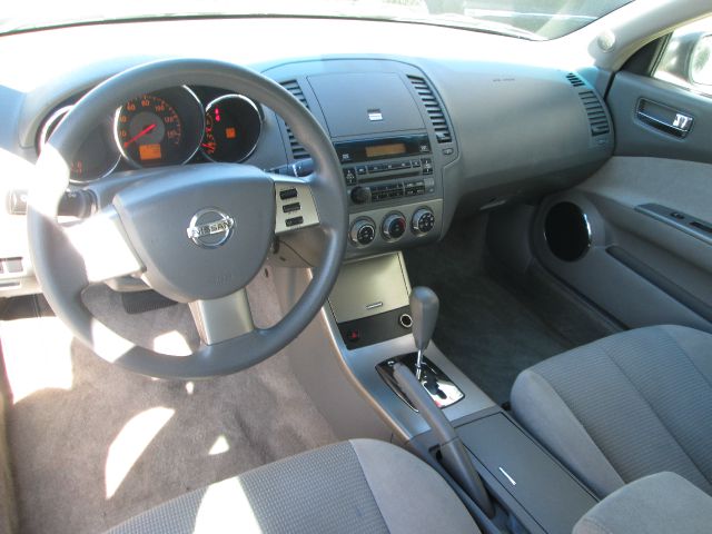 2005 Nissan Altima Pickupslt Quad Cab SWB 4WD 4x4 Truck