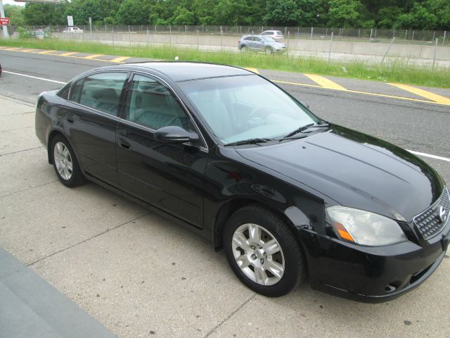 2005 Nissan Altima Pickupslt Quad Cab SWB 4WD 4x4 Truck