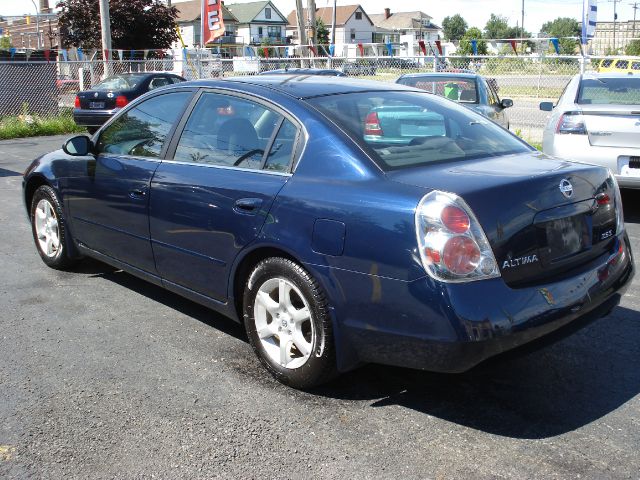 2005 Nissan Altima Pickupslt Quad Cab SWB 4WD 4x4 Truck