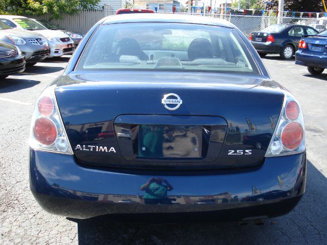 2005 Nissan Altima Pickupslt Quad Cab SWB 4WD 4x4 Truck