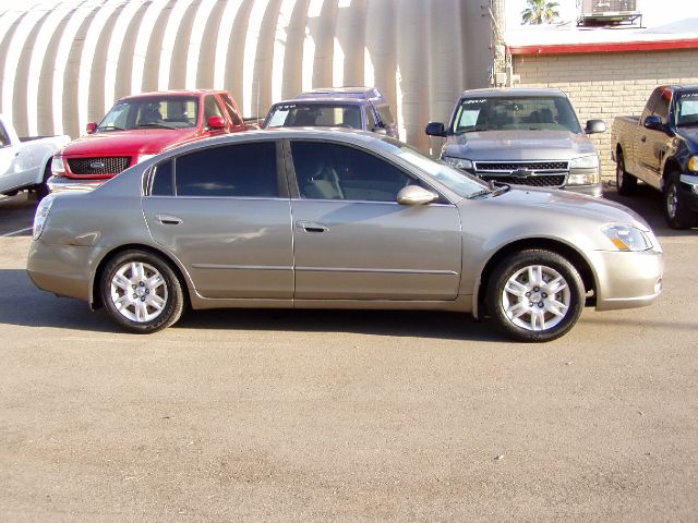 2005 Nissan Altima Pickupslt Quad Cab SWB 4WD 4x4 Truck