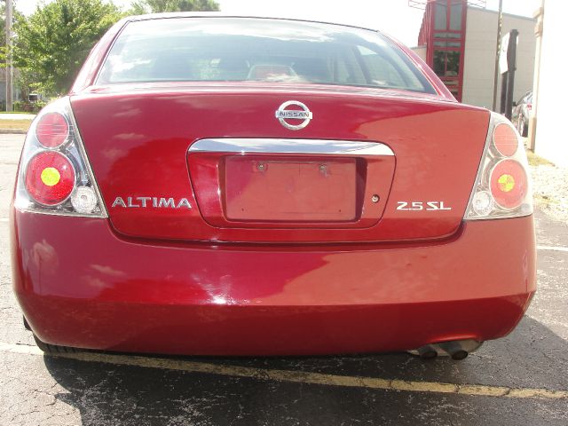 2005 Nissan Altima SLT Quad Cab 2WD