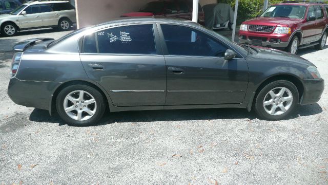 2005 Nissan Altima SLT Quad Cab 2WD