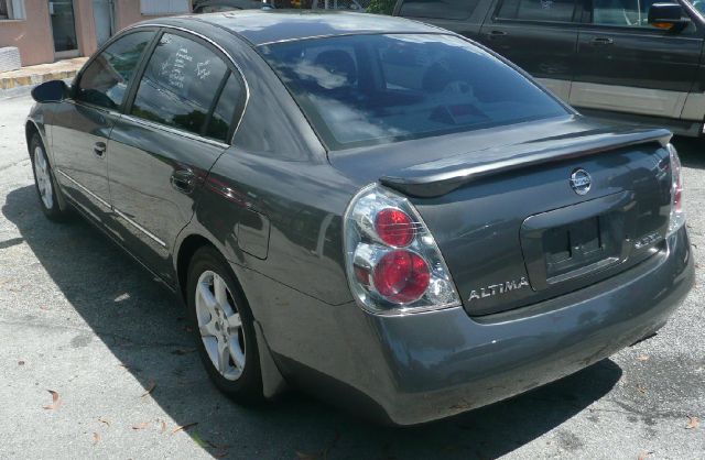 2005 Nissan Altima SLT Quad Cab 2WD