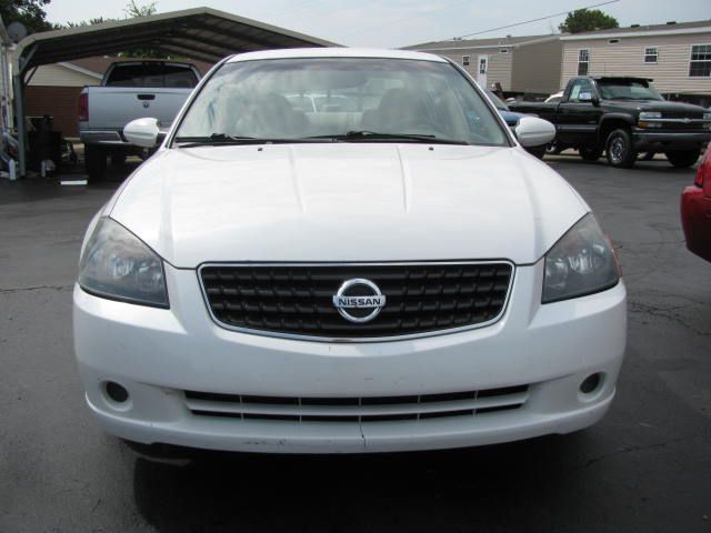 2005 Nissan Altima Pickupslt Quad Cab SWB 4WD 4x4 Truck