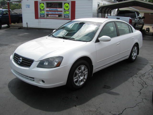 2005 Nissan Altima Pickupslt Quad Cab SWB 4WD 4x4 Truck