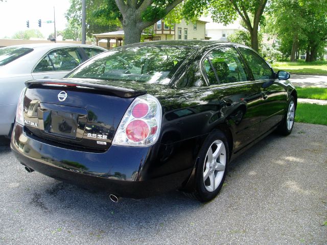 2005 Nissan Altima LE