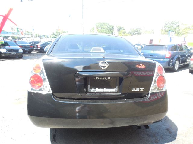 2005 Nissan Altima Pickupslt Quad Cab SWB 4WD 4x4 Truck