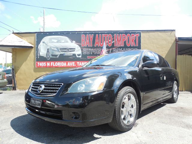 2005 Nissan Altima Pickupslt Quad Cab SWB 4WD 4x4 Truck