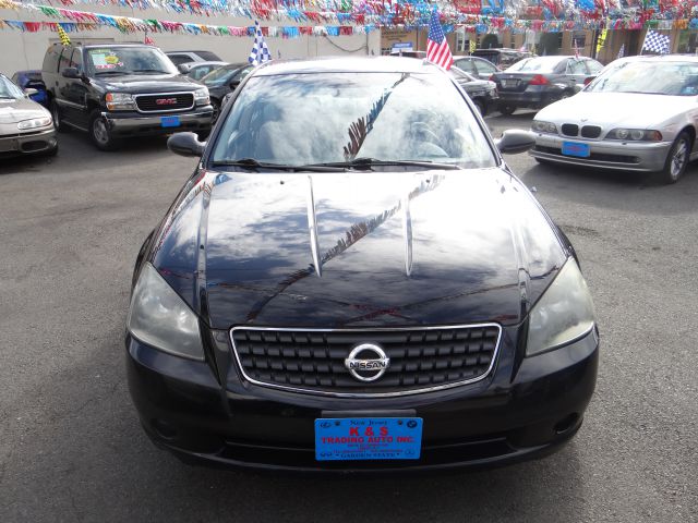 2005 Nissan Altima Pickupslt Quad Cab SWB 4WD 4x4 Truck