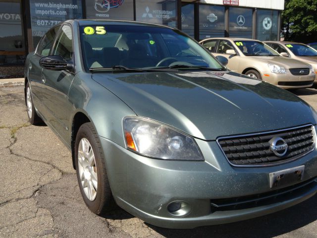 2005 Nissan Altima Pickupslt Quad Cab SWB 4WD 4x4 Truck