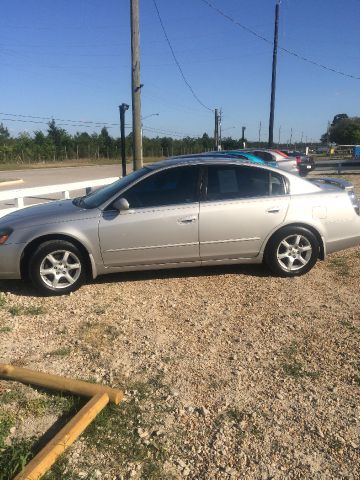 2005 Nissan Altima Pickupslt Quad Cab SWB 4WD 4x4 Truck