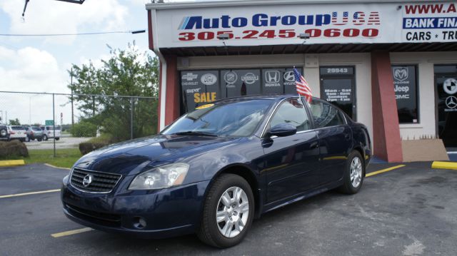 2005 Nissan Altima Pickupslt Quad Cab SWB 4WD 4x4 Truck