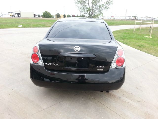 2005 Nissan Altima SLT Quad Cab 2WD