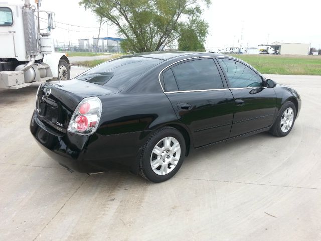 2005 Nissan Altima SLT Quad Cab 2WD