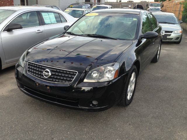 2005 Nissan Altima Pickupslt Quad Cab SWB 4WD 4x4 Truck