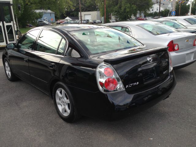 2005 Nissan Altima Pickupslt Quad Cab SWB 4WD 4x4 Truck