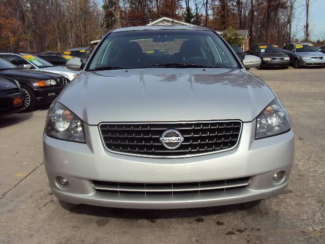 2005 Nissan Altima Pickupslt Quad Cab SWB 4WD 4x4 Truck