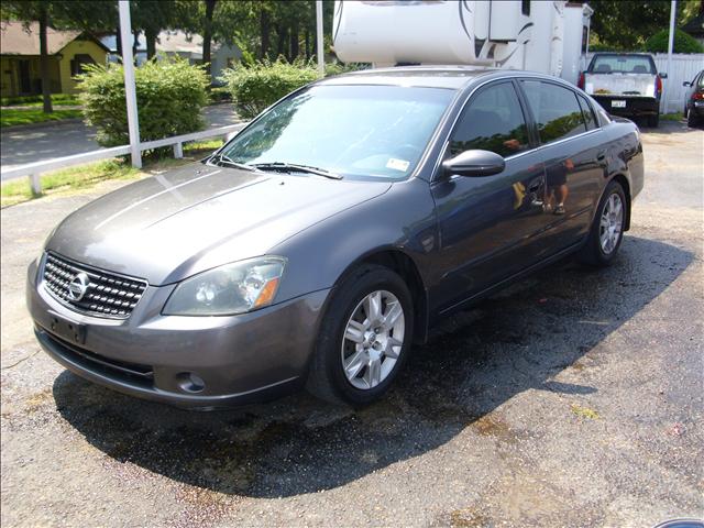 2005 Nissan Altima XR