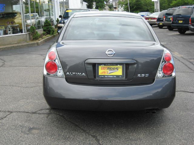 2005 Nissan Altima SLT Quad Cab 2WD