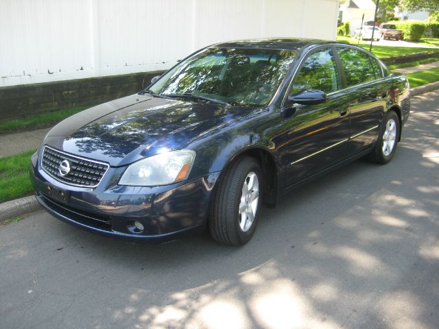 2005 Nissan Altima SLT Quad Cab 2WD