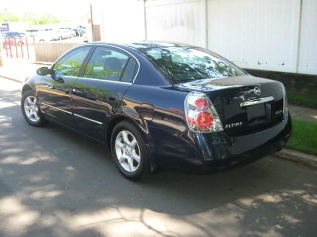 2005 Nissan Altima SLT Quad Cab 2WD