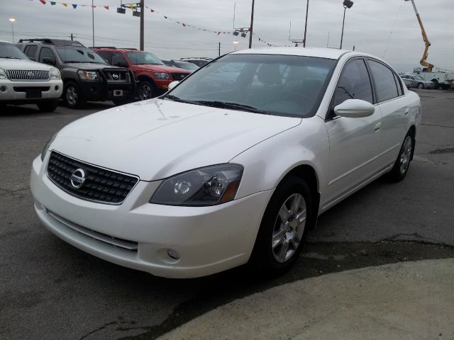 2005 Nissan Altima Pickupslt Quad Cab SWB 4WD 4x4 Truck