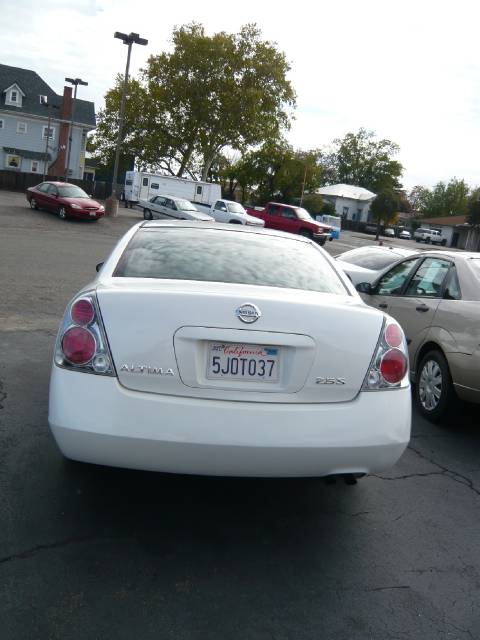 2005 Nissan Altima XR