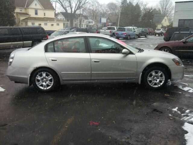 2005 Nissan Altima Pickupslt Quad Cab SWB 4WD 4x4 Truck