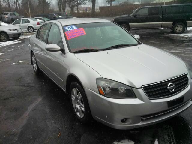 2005 Nissan Altima Pickupslt Quad Cab SWB 4WD 4x4 Truck