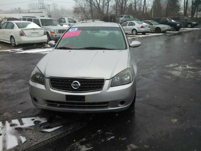 2005 Nissan Altima Pickupslt Quad Cab SWB 4WD 4x4 Truck