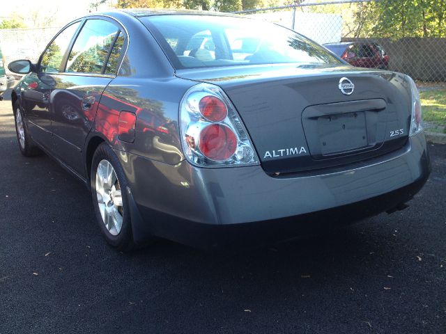 2005 Nissan Altima Pickupslt Quad Cab SWB 4WD 4x4 Truck