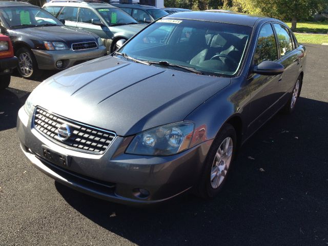 2005 Nissan Altima Pickupslt Quad Cab SWB 4WD 4x4 Truck