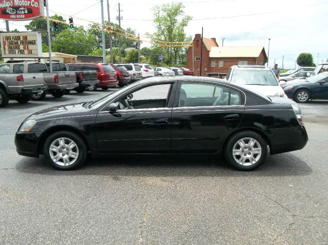 2005 Nissan Altima Pickupslt Quad Cab SWB 4WD 4x4 Truck