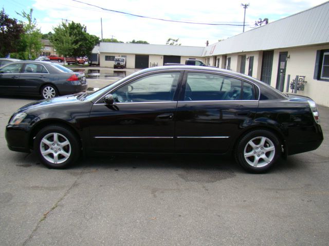 2005 Nissan Altima SLT Quad Cab 2WD