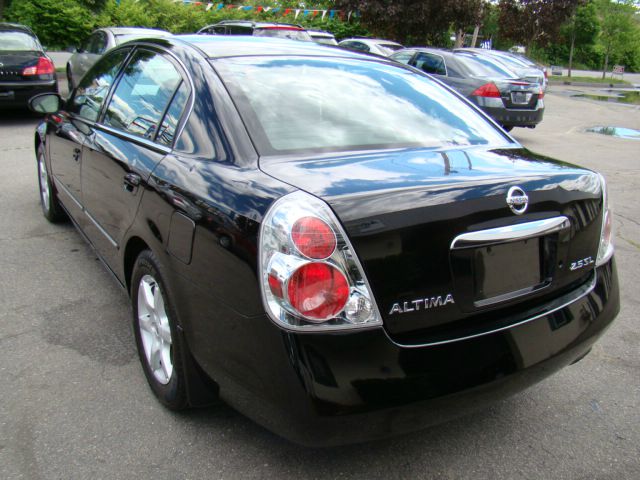 2005 Nissan Altima SLT Quad Cab 2WD