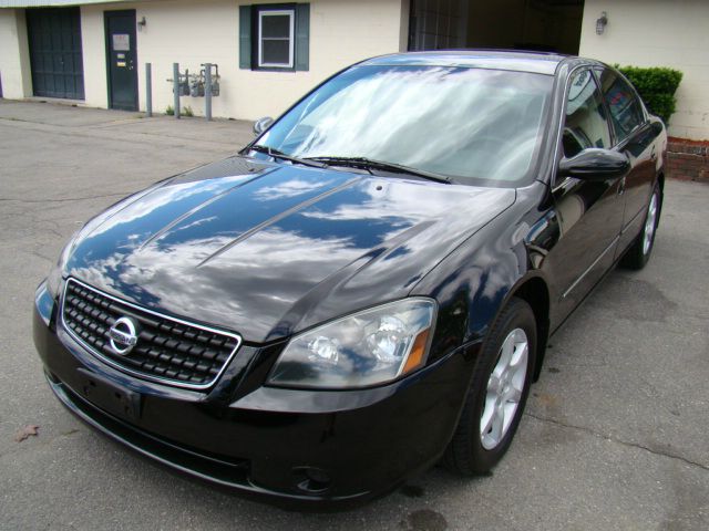 2005 Nissan Altima SLT Quad Cab 2WD