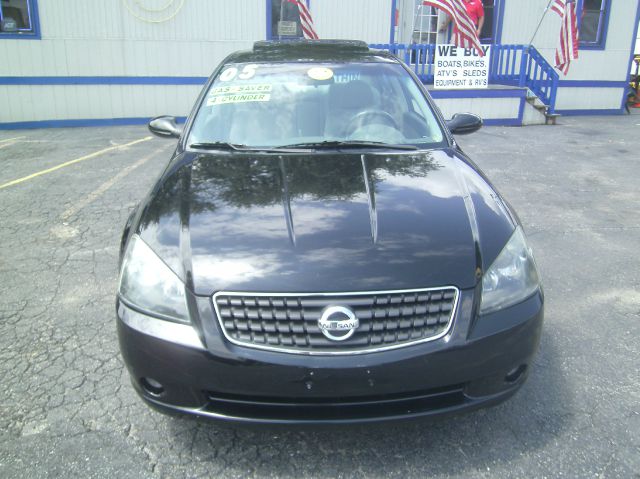 2005 Nissan Altima Ls,reg Cab,stepside