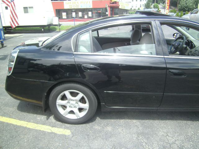 2005 Nissan Altima Ls,reg Cab,stepside