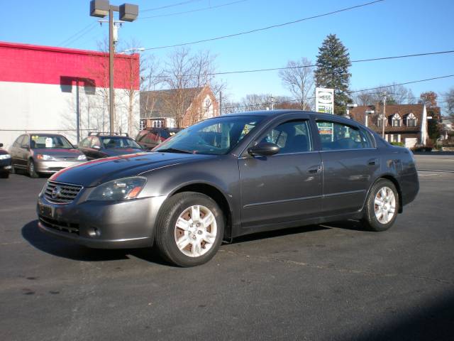 2005 Nissan Altima XR