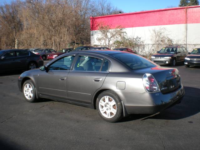 2005 Nissan Altima XR