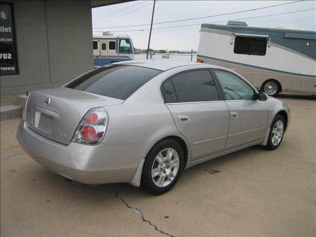 2005 Nissan Altima XR