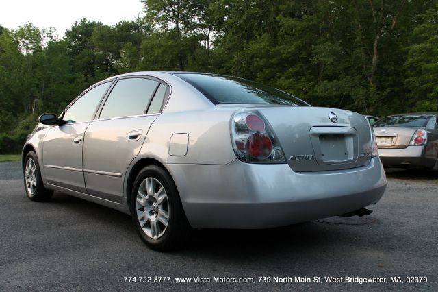 2005 Nissan Altima Pickupslt Quad Cab SWB 4WD 4x4 Truck