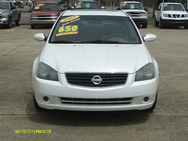 2005 Nissan Altima Pickupslt Quad Cab SWB 4WD 4x4 Truck