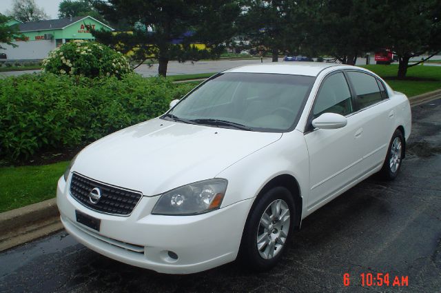 2006 Nissan Altima Pickupslt Quad Cab SWB 4WD 4x4 Truck