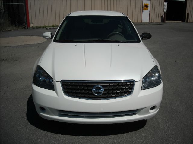 2006 Nissan Altima Pickupslt Quad Cab SWB 4WD 4x4 Truck