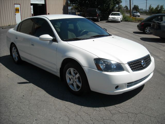 2006 Nissan Altima Pickupslt Quad Cab SWB 4WD 4x4 Truck