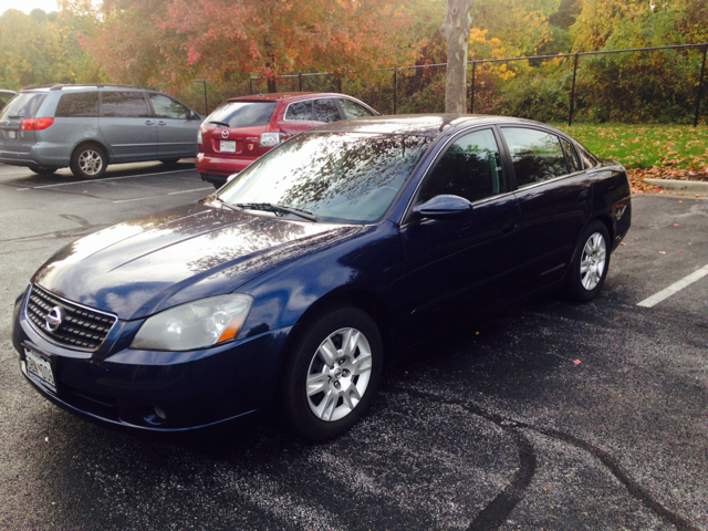 2006 Nissan Altima Pickupslt Quad Cab SWB 4WD 4x4 Truck