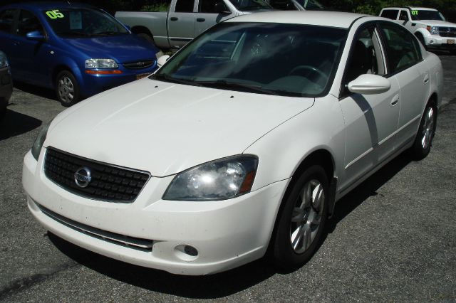 2006 Nissan Altima Pickupslt Quad Cab SWB 4WD 4x4 Truck