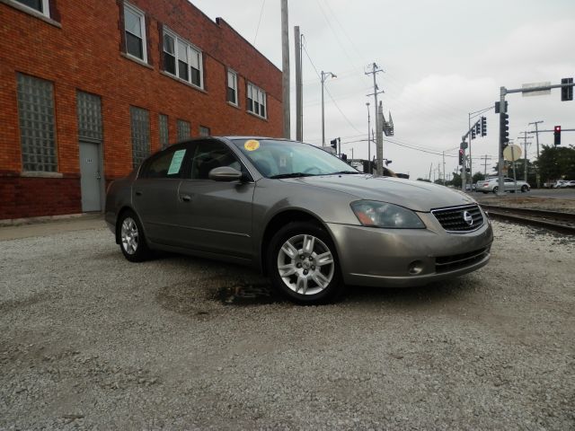 2006 Nissan Altima Pickupslt Quad Cab SWB 4WD 4x4 Truck